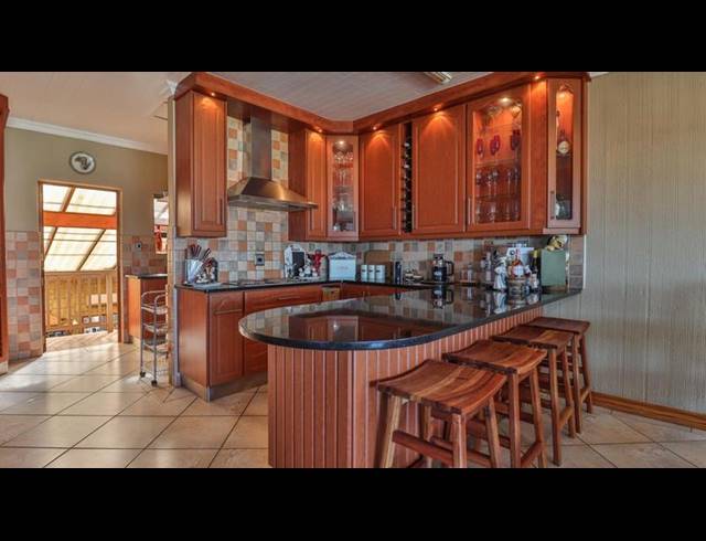 3 BEDROOM HOUSE FOR SALE IN ISLAND VIEW